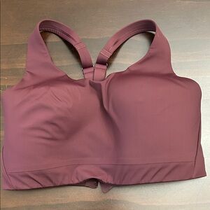 Women's Athleta sports bra